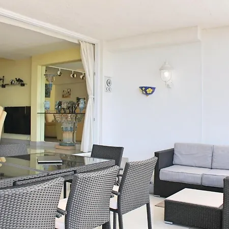 Awesome In W/ Outdoor Swimming Pool, Outdoor Swimming Pool And 3 Bedrooms *