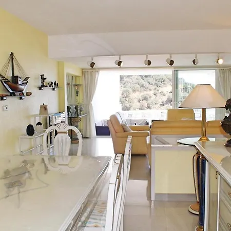 Apartment Awesome In W/ Outdoor Swimming Pool, Outdoor Swimming Pool And 3 Bedrooms Tossa de Mar